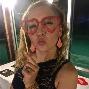 Meet your Posher, Savannah